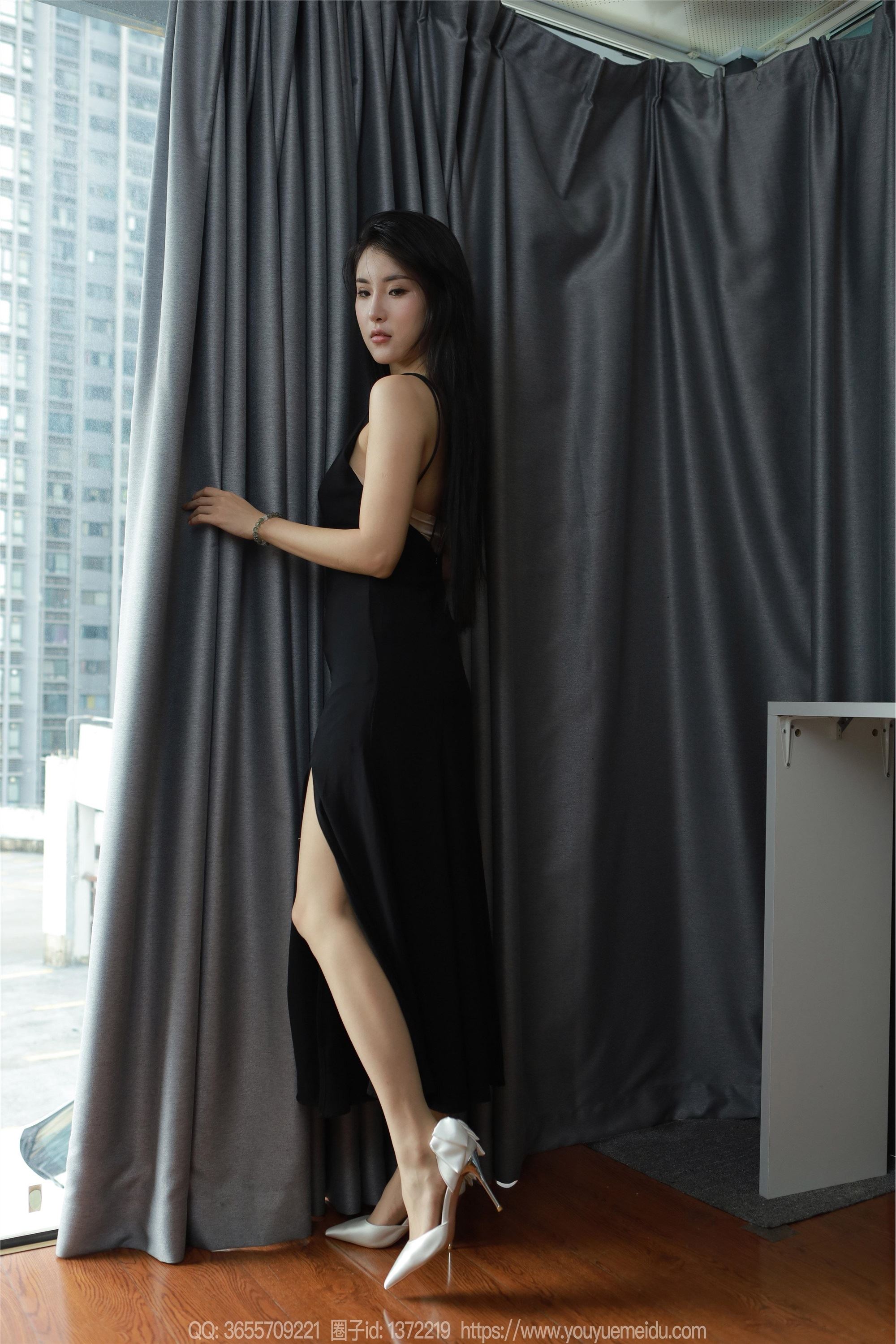 IESS异思趣向  2024.09.09 丝享家 1841 小宝《吊带高叉裙》